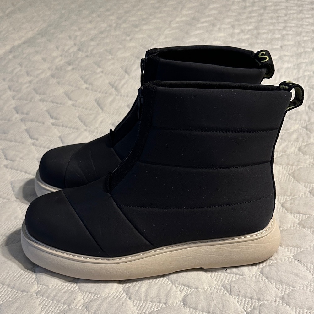 Toms Black Quilted Boots with White Sole